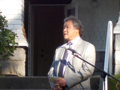 Mr. Russell Mark, the lecturer of the Canada-Japan Co-op Program Training Week, addresses interns