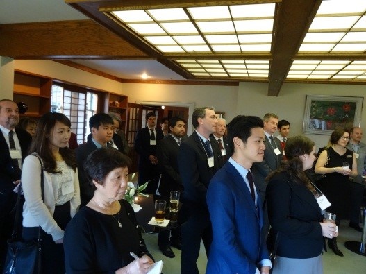 レセプションに集まったJET帰国者たち