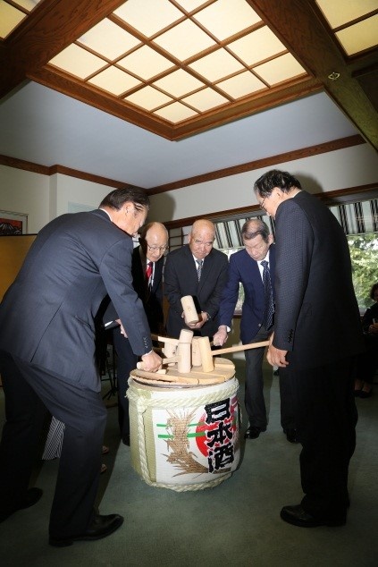 鏡割り