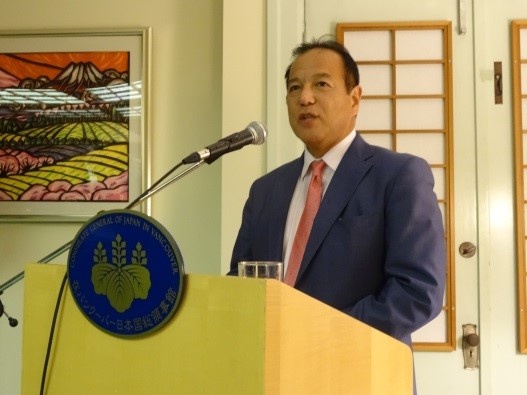 Consul General Okada welcomes back the returning JET Programme participants.