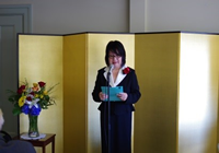 答辞を述べるフェンリッチ氏