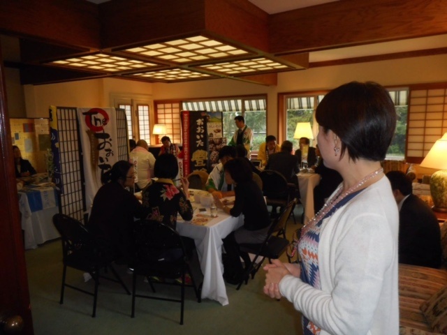 Consul General Okai observes the business meeting