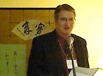 ロジャー・レミレー日系文化センター博物館事務局長による挨拶