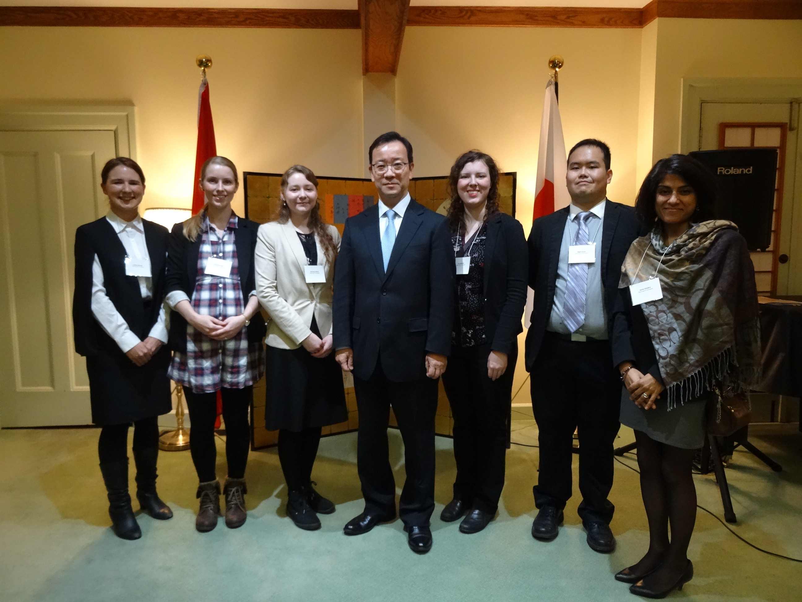 Consulate General Takashi Hatori with this year’s JET returnees