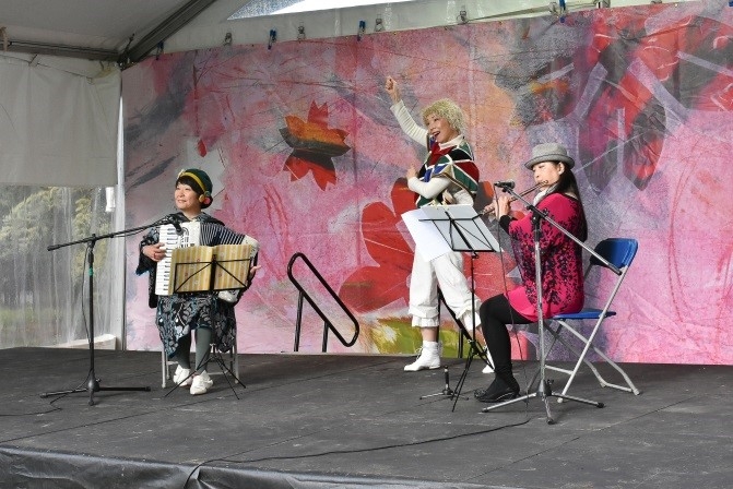 Performance by Yoko Sonoda & Friends