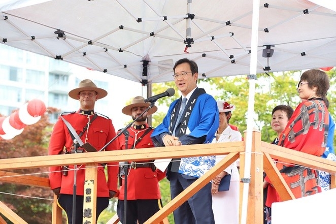 Consul General Hatori at the opening ceremony