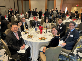 Consul General Takahashi and his wife attend Christmas party hosted by Vancouver Japanese Business Association of Commerce and Industry (KONWAKAI)