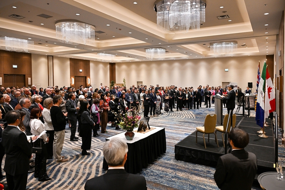 Greetings from Consul General Takahashi