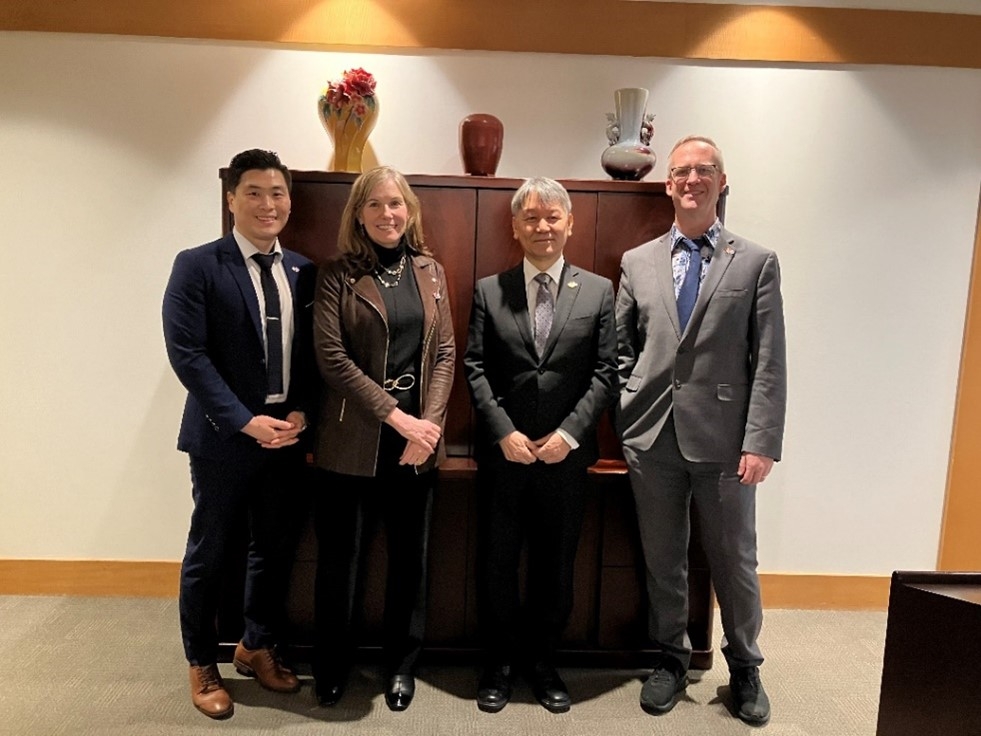 Consul General Takahashi calls on Hon. Gibson, Minister of Jobs, Economic Development and Innovation of British Columbia, Hon. Glumac, Minister of State for Trade and Choi, Parliamentary Secretary for Asia-Pacific Trade