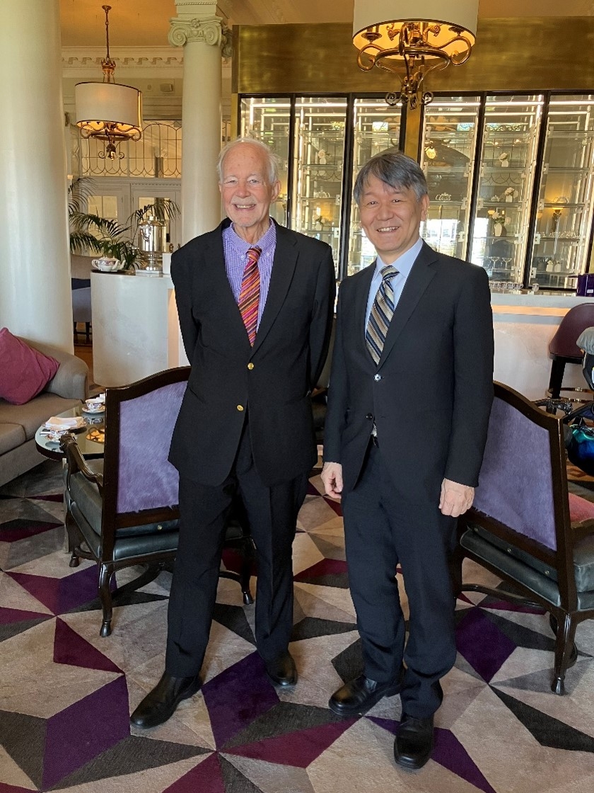Consul General Takahashi meets with Dr. David Malone, former Rector of the United Nations University 