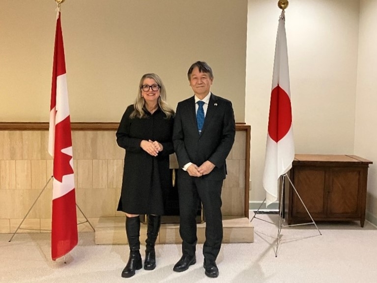 The Hon. Lana Popham and Consul General Takahashi