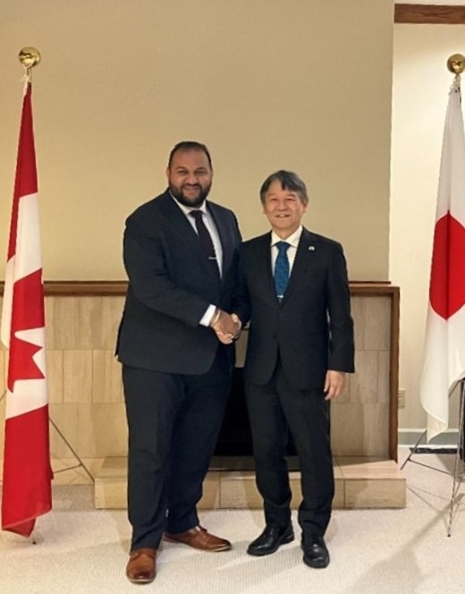 ラビ・パルマーBC州森林大臣と髙橋総領事