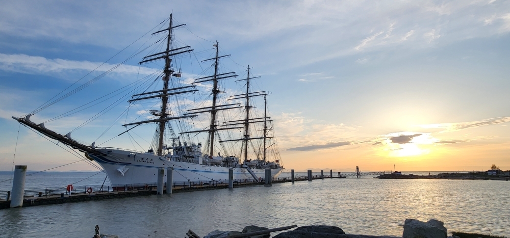Kaiwo Maru at sunset