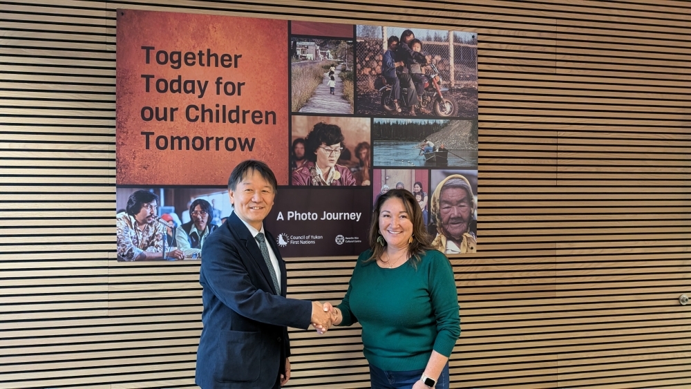 Consul General Takahashi and Council of Yukon First Nations Grand Chief Math’ieya Alatini